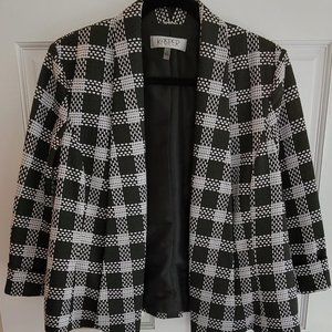 Kaspar Size 14 Black/White Blazer